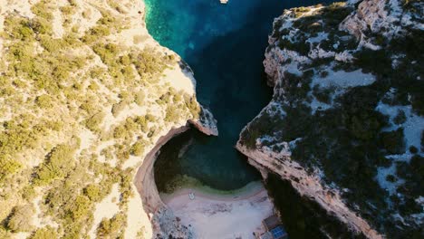 A-Top-down-view-of-the-beach-Stiniva,-on-the-island-Vis,-Croatia