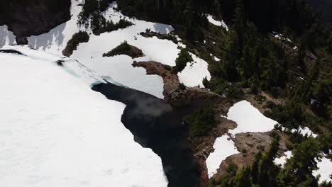 Luftbild-Von-Cobalt-Lake-Auf-Mount-5040,-Vancouver-Island,-Kanada