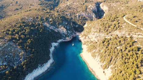 A-drone-shot-of-the-beach-Stiniva-cove-beach-of-Adriatic-sea,-Vis-island,Dalmatia,-Croatia