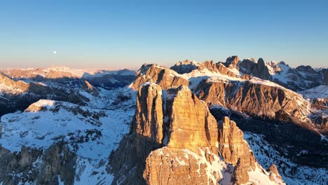 Mountains-in-the-Dolomites-at-sunrise