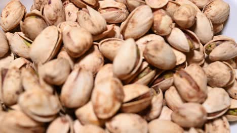 bowl-of-pistachios-close-up