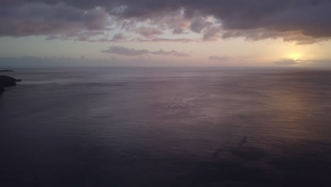 Luftaufnahme-Eines-Sonnenuntergangs-Am-Horizont