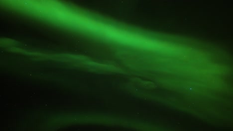 The-beautiful-dance-of-the-northern-lights-in-the-night-sky