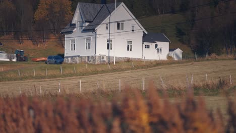 Ein-Bauernhof-In-Der-Norwegischen-Landschaft