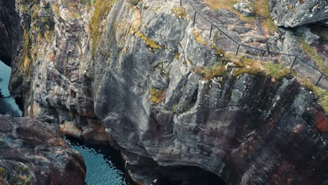 Aerial-view-of-the-steep-cliffs-of-the-Dorgefossen