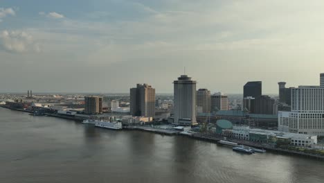 Aerial-approach-of-downtown-New-Orleans-near-the-new-Four-Seasons-hotel