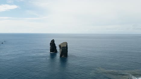 Costa-Escarpada-De-Las-Islas-Azores-Portuguesas-En-El-Océano-Atlántico