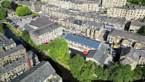 Aerial-footage-of-quiet-town-in-the-North-of-England-called-Hebden-Bridge,-Halifax,-West-Yorkshire
