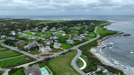 Newport,-Rhode-Island-country-club-homes-near-cliffwalk-by-waterfront-ocean