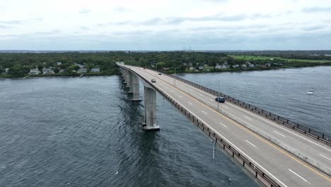 Brücke-über-Narrangansett-Nähert-Sich-Newport-Rhode-Island