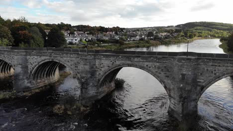 El-Puente-King-George-Vi-Es-Un-Puente-Sobre-El-Río-Dee-En-Aberdeen,-Escocia