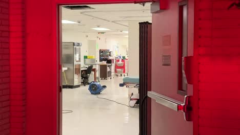 Hospital-emergency-room-with-flashing-ambulance-lights