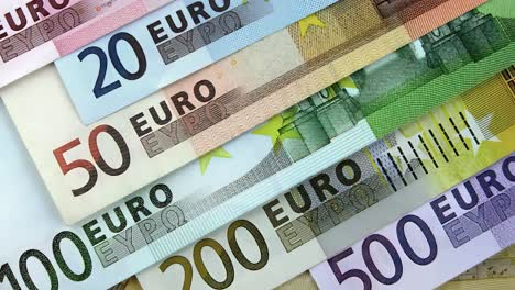Euro-banknotes-in-various-denominations
