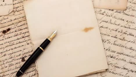 Primer-Plano-De-Una-Carta-Manuscrita