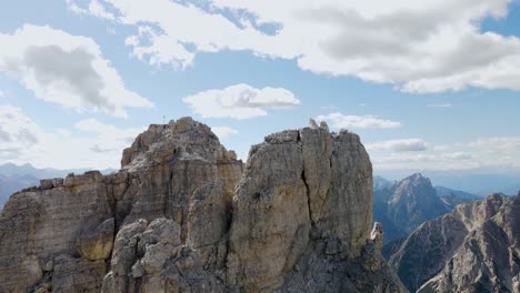 Luftaufnahmen-Der-Tre-Cime-Di-Lavaredo-In-Den-Italienischen-Dolomiten