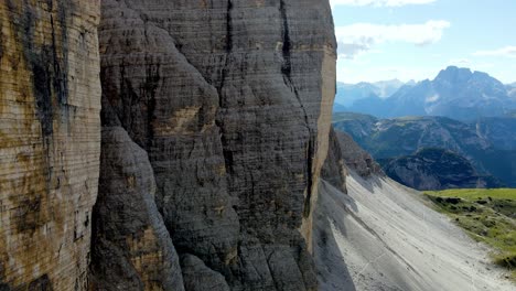 Luftaufnahmen-Der-Tre-Cime-Di-Lavaredo-In-Den-Italienischen-Dolomiten