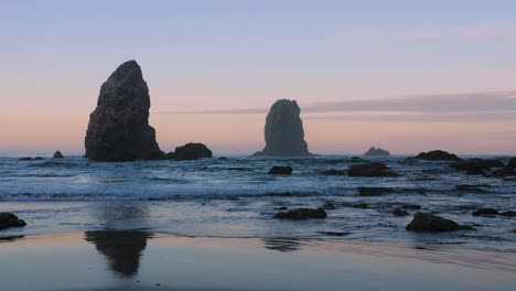 Slow-motion-shot-of-Sea-Stacks-on-the-Oregon-Coast