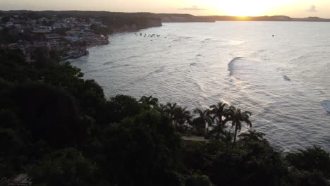 Sonnenuntergangs-Aussichtspunkt-Am-Wunderschönen-Tropischen-Brasilianischen-Pipa-Strand