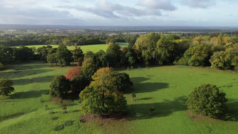 Reveal-shot-showing-glorious-Kent-countryside-on-an-Autumn-morning