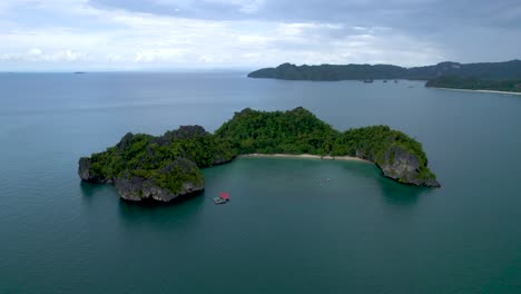 Pulau-Pasir,-Pequeña-Isla-En-La-Costa-De-Malasia