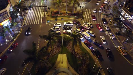 4K-Drohnenvideo-Der-Nacht-In-Lima,-Peru