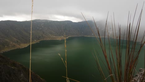 Lago-Volcán-Quilotoa,-Ecuador