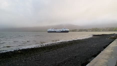 Sea-Freighter-arriving-in-Warrenpoint-Co-Down-in-Carlingford-Lough-fog,-Northern-Ireland