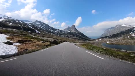 Un-Recorrido-Panorámico-Por-La-Espectacular-Noruega