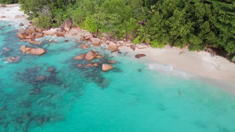 Aerial-view-of-the-most-beautiful-beaches-and-turquoise-waters-of-the-Seychelles