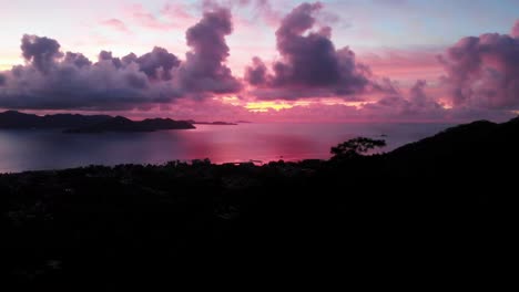 Beautiful-sunset-on-La-Digue,-an-island-of-the-Seychelles