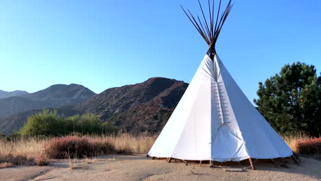 Native-Indian-teepee-in-the-mountains-of-Los-Angeles,-California