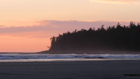 The-Pacific-Ocean-at-sunet