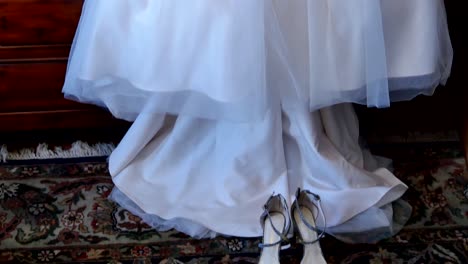 Breiter-Schuß-Der-Braut---Hochzeitskleid-Der-Brautjungfer