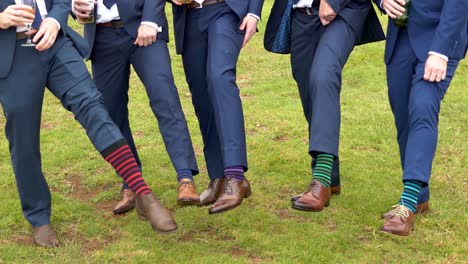 Schuss-Von-Hochzeitsanzügen,-Krawatte,-Socken,-Schuhen---Uhren-Für-Den-Bräutigam---Bräutigammänner