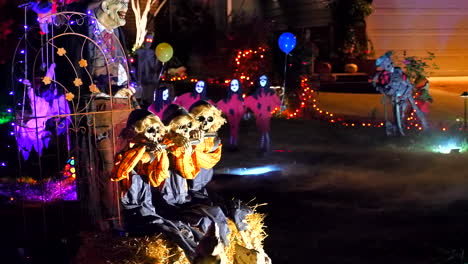 Scary-Halloween-decorations-and-animatronics