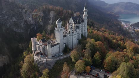 Neuschwanstein-Castle-in-Autumn-|-4K
D-LOG---Perfect-for-colour-grading