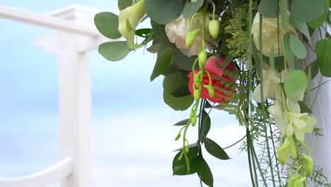 Flowers-on-the-beach-ceremony