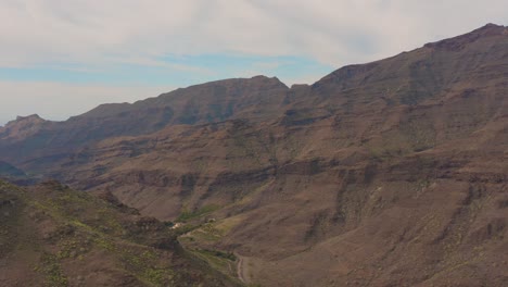 Drone-fly-of-mountains-and-canyon-in-gran-canaria
