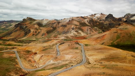 Imágenes-De-Drones-Del-Camino-A-Ayacucho-Perú-Y-Las-Montañas-De-Los-Andes