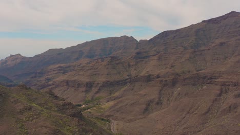 Drone-fly-of-mountains-and-canyon-in-gran-canaria