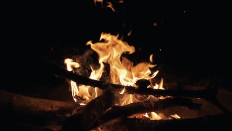 Campfire-closeup-at-night-in-slow-motion
