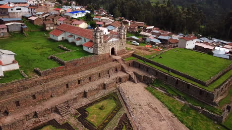 Kirchendrohne-In-Ayacucho-Aufgenommen