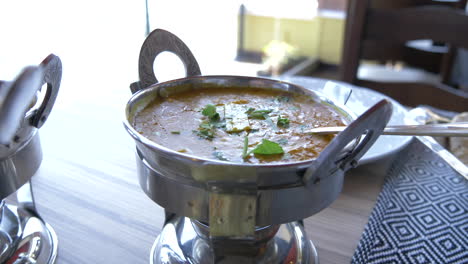 Nahaufnahme-Eines-Currygerichts-In-Einem-Indischen-Restaurant