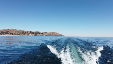 Bootsfahrt-Zur-Insel-Taquile-Puno-Peru-Titicaca-See-60-Fps-Stabilisiert