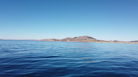 Bootstour-Auf-Der-Taquile-Insel-In-Peru-Titicaca-See