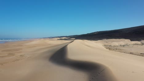 Luftaufnahme-Von-Sanddünen-An-Der-Küste-In-Südafrika