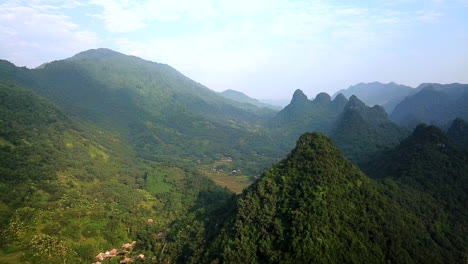 Aerial-view-of-lush-green-forested-hills-in-Vietnam