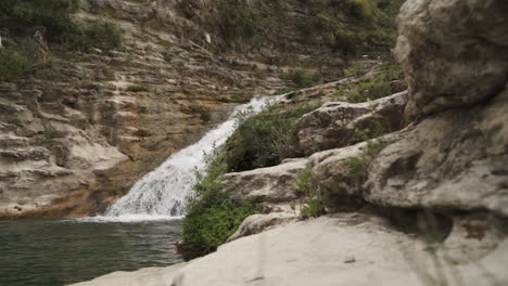 Wasserfall-In-Cavagrande-Del-Cassibile-Auf-Sizilien