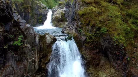 Beautiful-impressive-waterfall-in-British-Columbia,-Canada