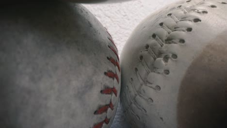 Softballs,-Einzigartige-Ansicht,-Die-Mit-Einer-Sondenlinse-Erstellt-Wird